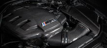 Load image into Gallery viewer, Eventuri BMW E9X M3 Carbon Plenum